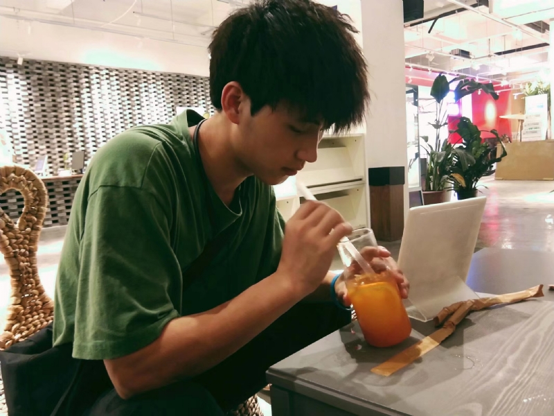 一花一世界的第二张照片--广西残疾人相亲网